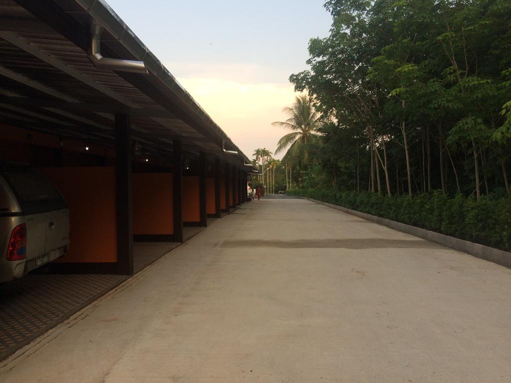 Happy Resort Phang Nga Natai Beach 외부 사진