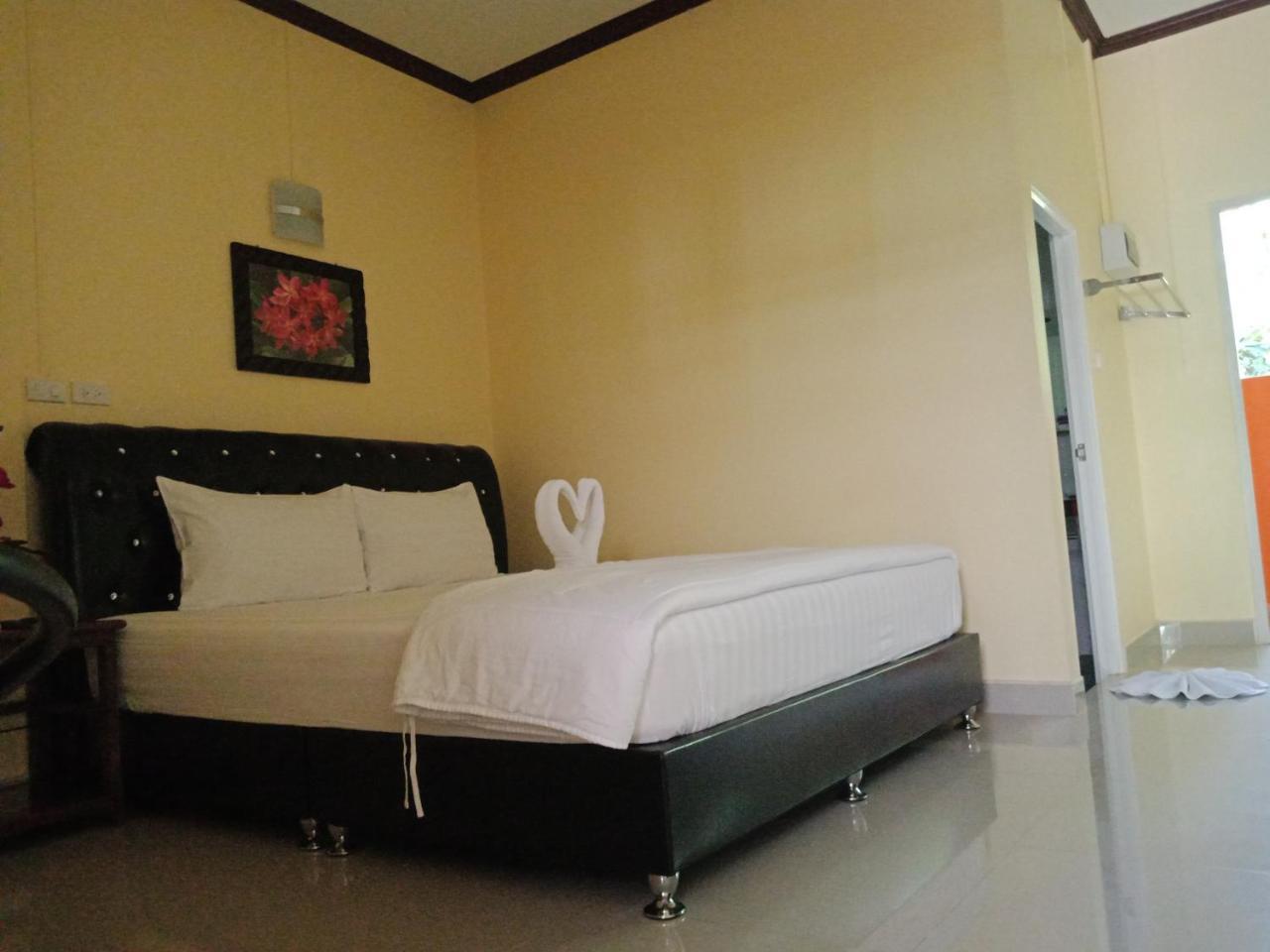 Happy Resort Phang Nga Natai Beach 외부 사진